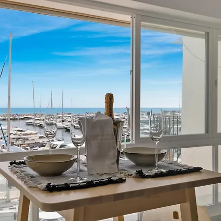 Appartamento Luxurious Frontline Penthouse In Puerto Banus *